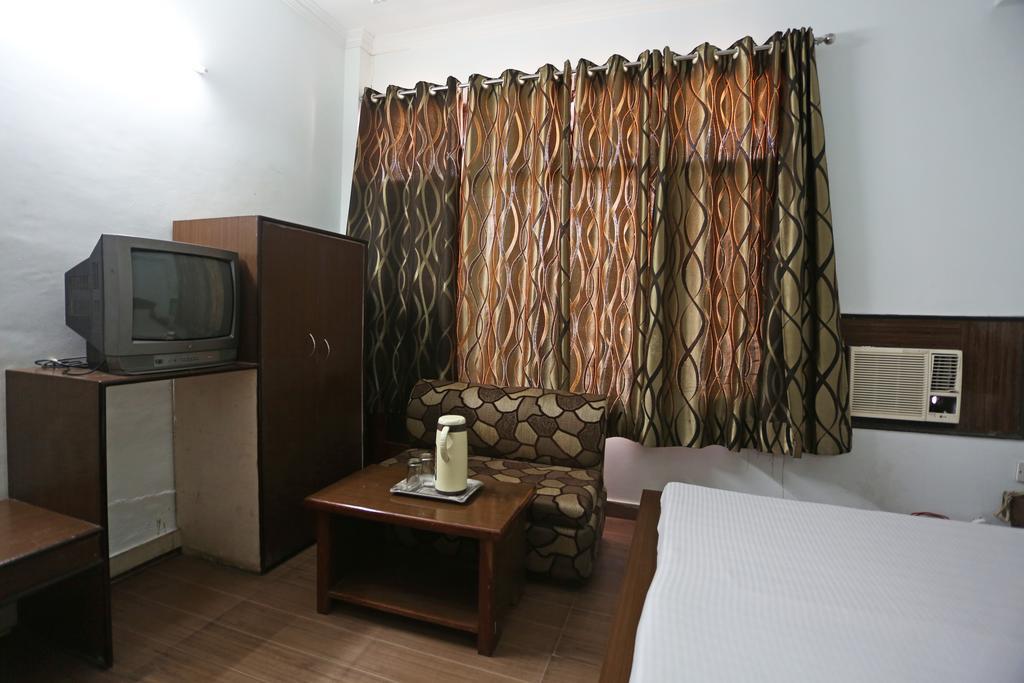 Hotel Katra Residency Habitación foto